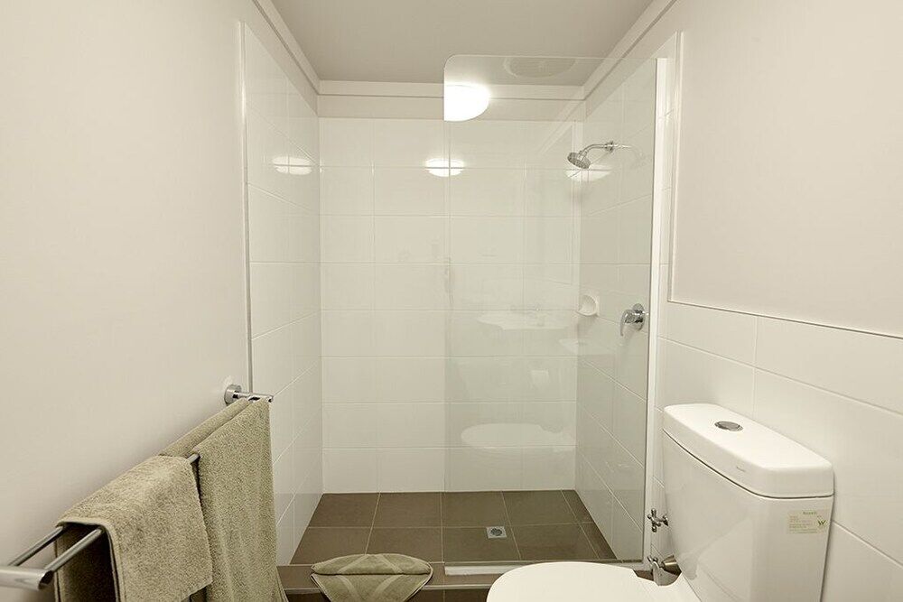 Seasons Hotel Нюман Екстериор снимка